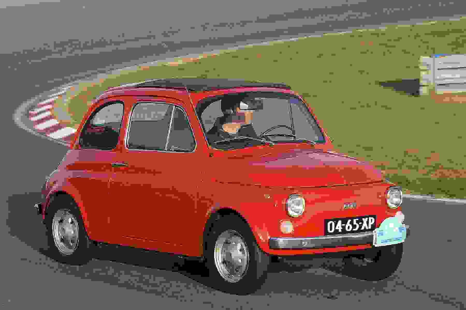 File:Volante Abarth 500.jpg - Wikimedia Commons