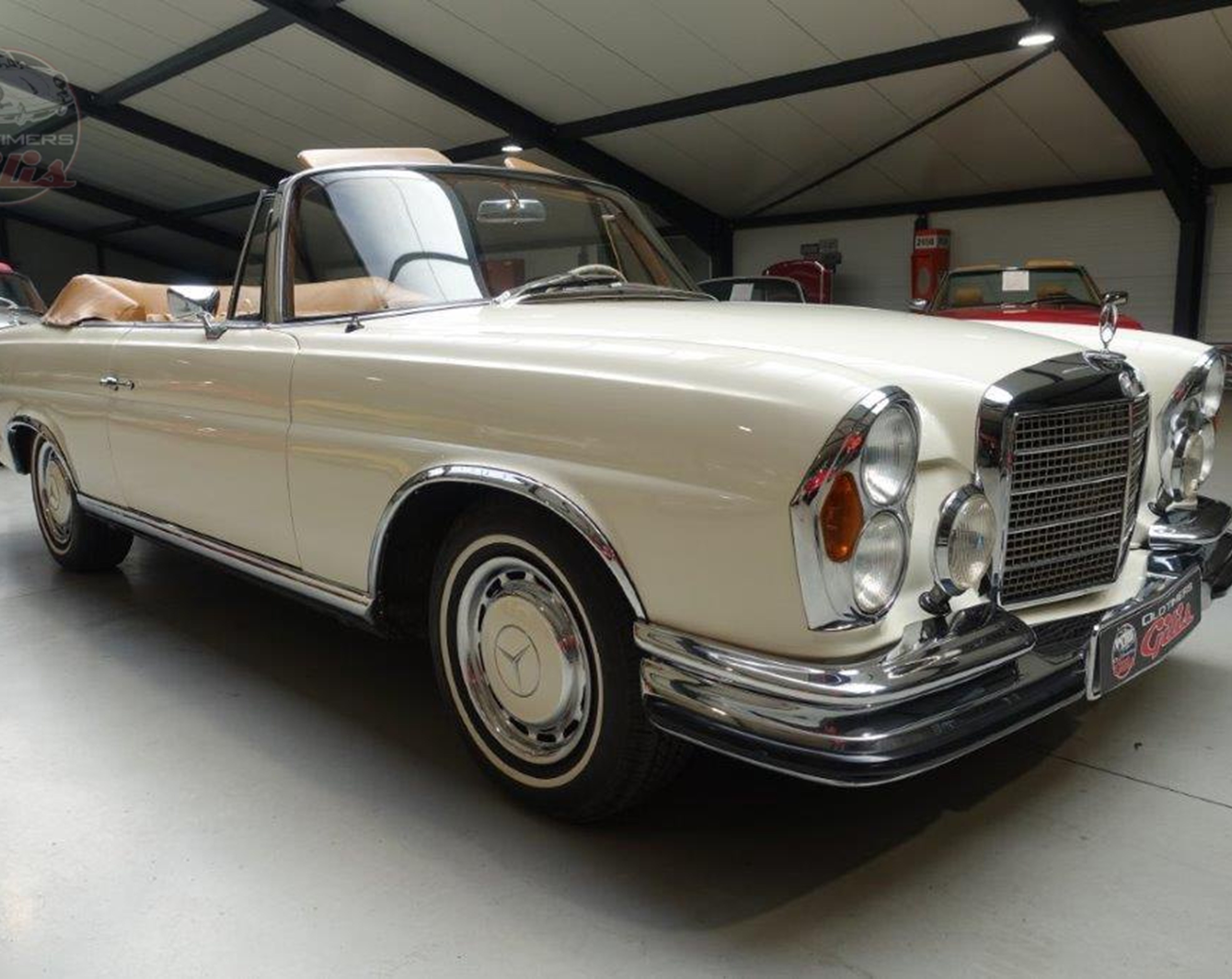 1963 Mercedes W111 220SE cabrio