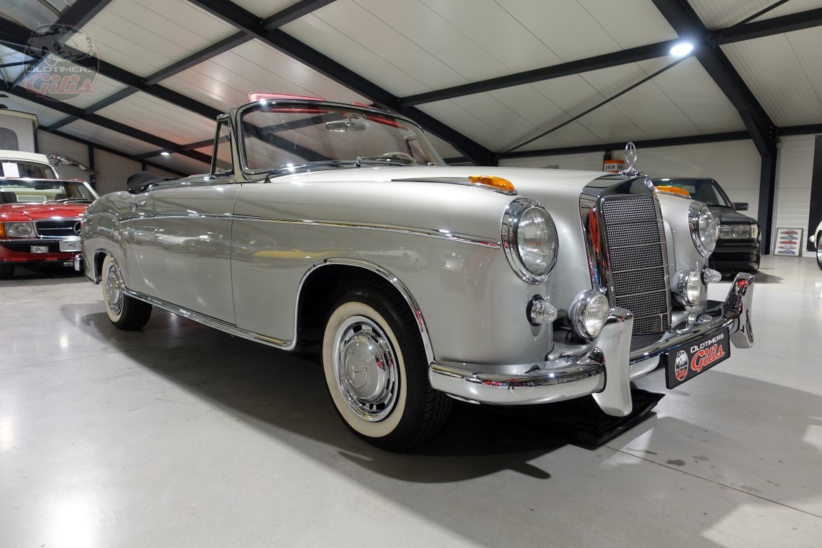 Mercedes-Benz 220 1957